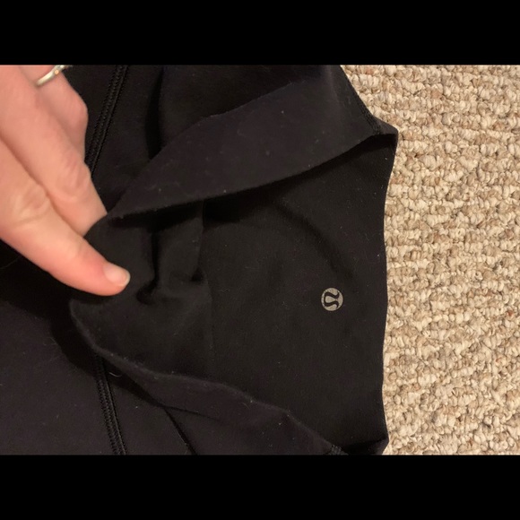 Lululemon - Picture 4 of 4